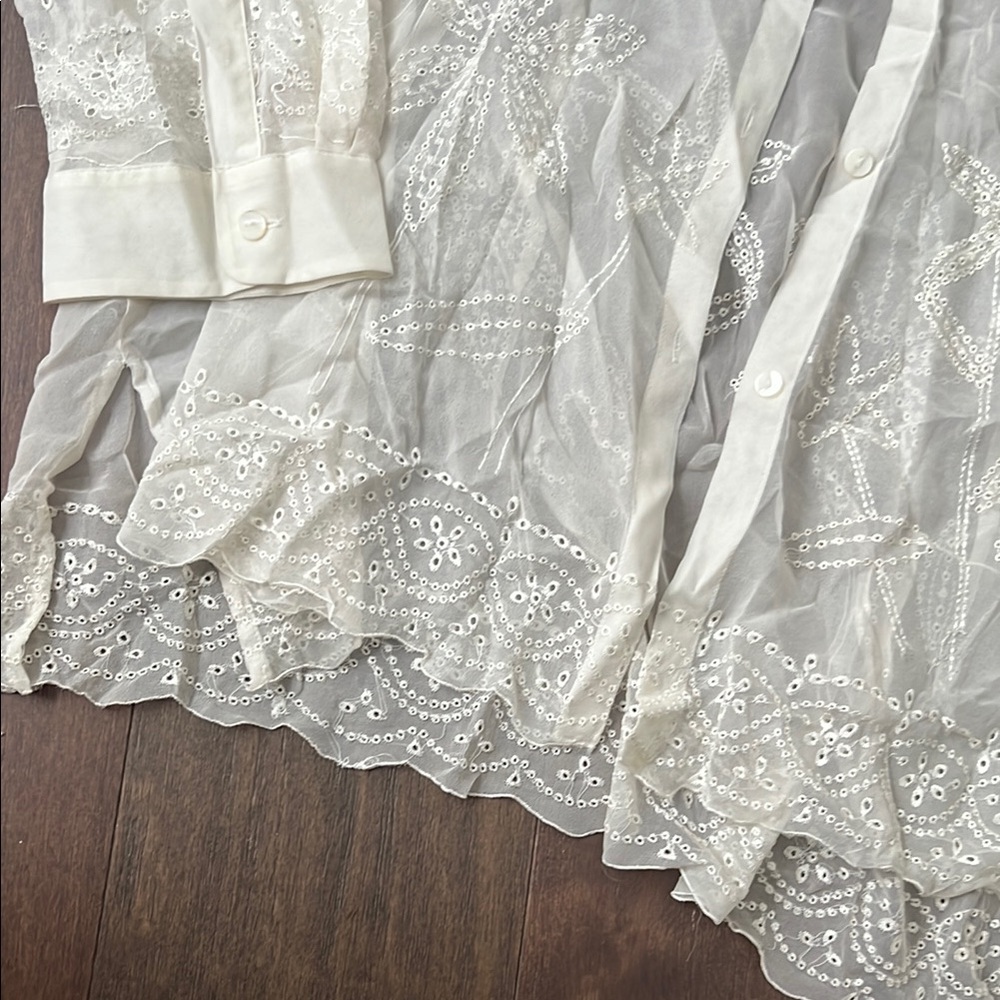 Elegant White Sheer Blouse NWT us size 26/28 - Picture 2 of 5